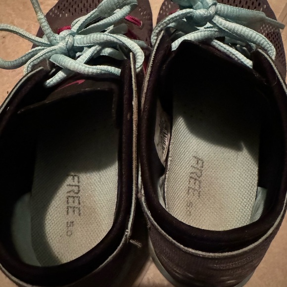 Nike Free 5.0 Sneakers - Picture 4 of 6